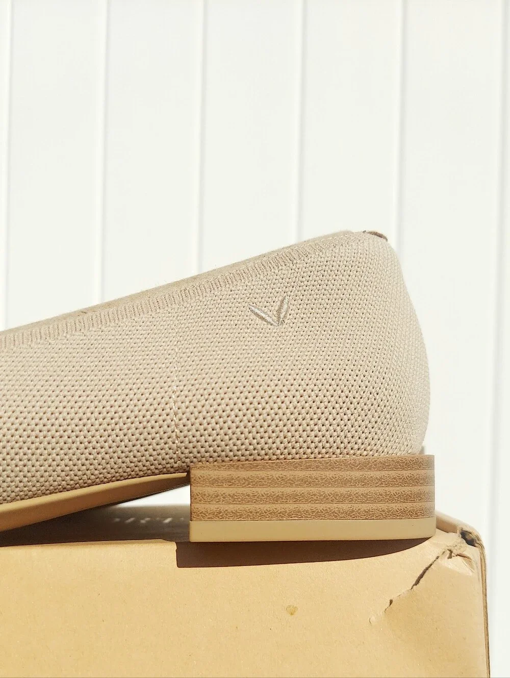Vivaia Minnie Pro Almond Beige Knit Ballet Flat Womens Size 10 NWT Athleisure